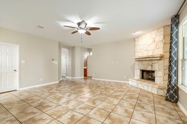 Building Photo - First time rental! Large home!