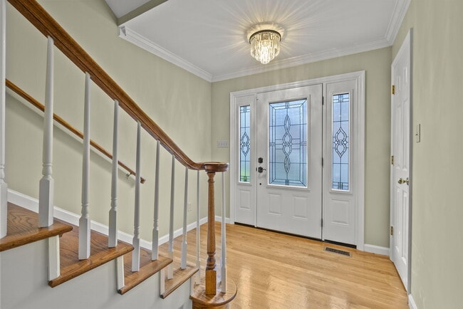Building Photo - 236 Chippendale Cir
