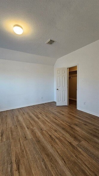 Building Photo - 9407 Herons Grove Ln