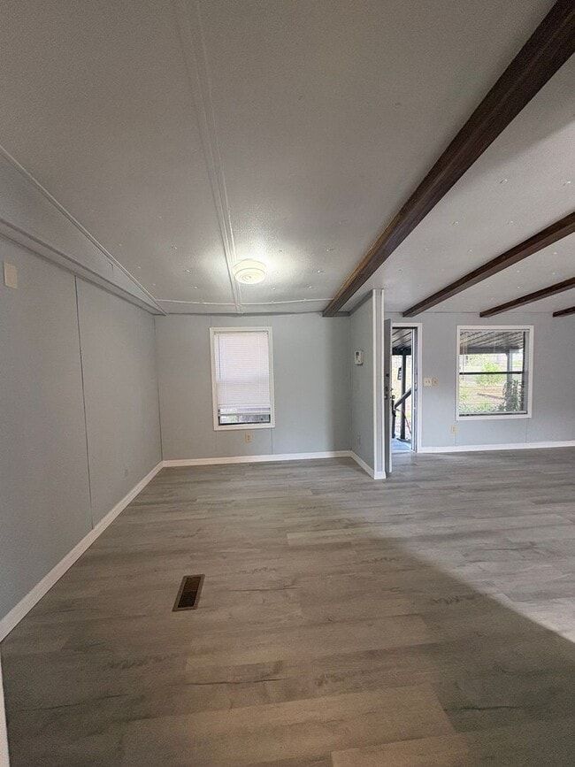 Building Photo - 3bed/2bath home ready now!! rent $1650/mo