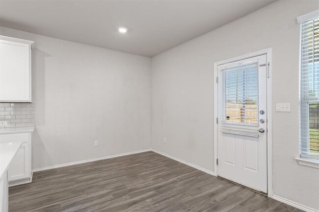 Building Photo - 222 Jaycen Ln