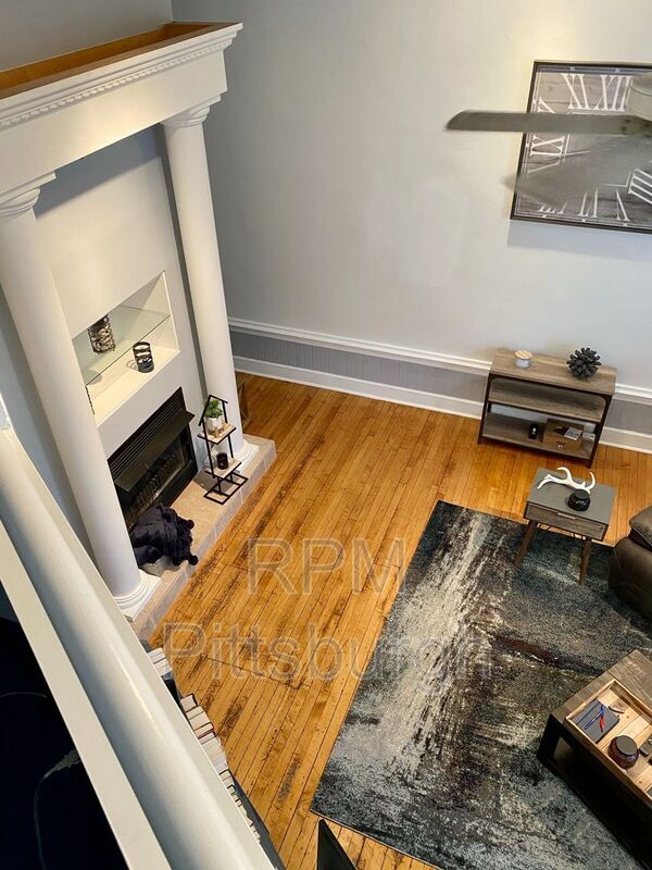 Building Photo - 171 S 15th St