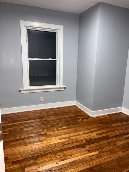 Building Photo - 11747 S Lafayette Ave