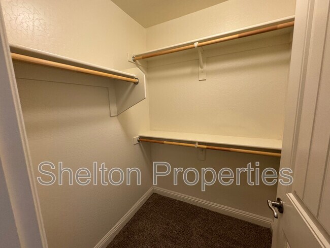 Building Photo - 20901 W Maiden Ln