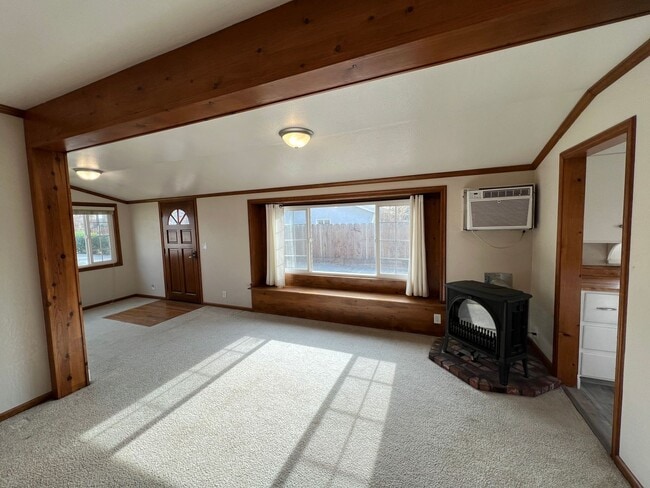 Building Photo - Nostalgic 3-bedroom Farmhouse in Hughson!