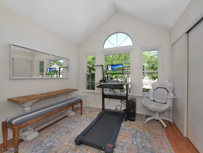 Building Photo - 9 Teal Ln