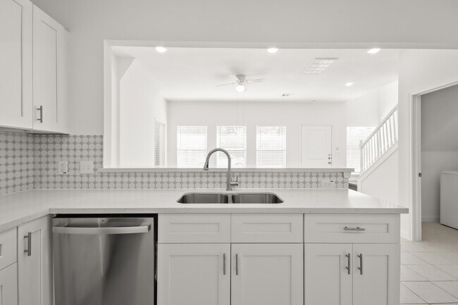 Building Photo - 8302 Tidwell Rd