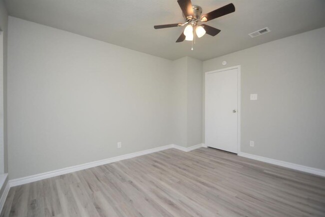 Building Photo - 13151 Walden Rd