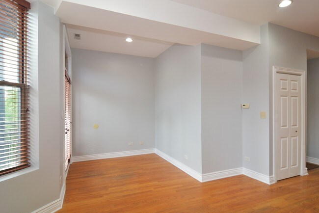 Building Photo - 1508 W Cortez St