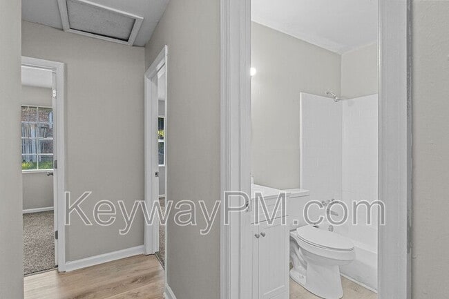 Building Photo - 3630 Columbine Dr