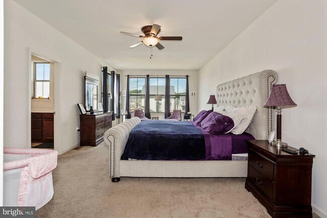 Building Photo - 944 Basswood Dr
