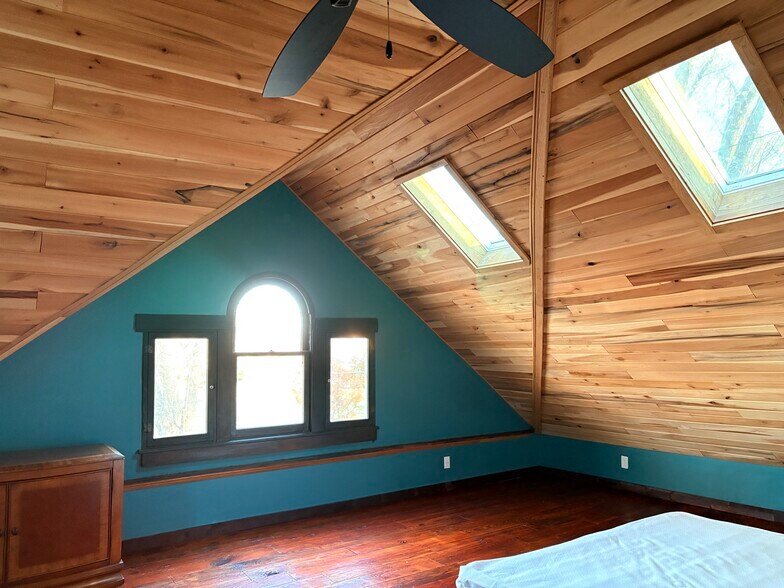 Building Photo - 920 Lafayette Ave