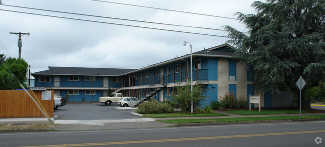 Primary Photo - Aquarius 1