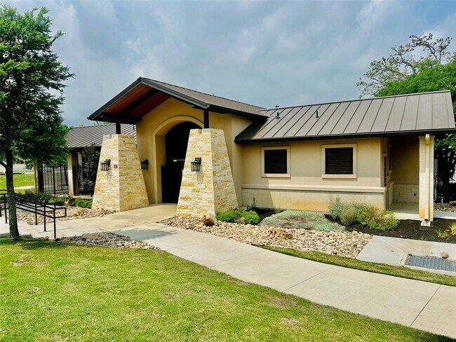 Building Photo - 428 Gaida Loop