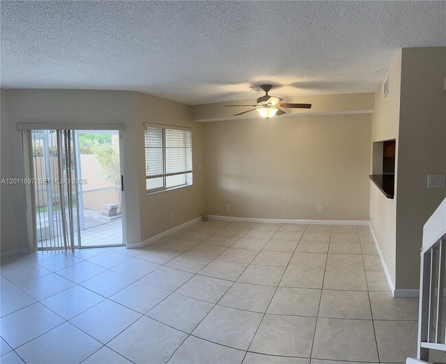 Building Photo - 7885 NW 7th Ct