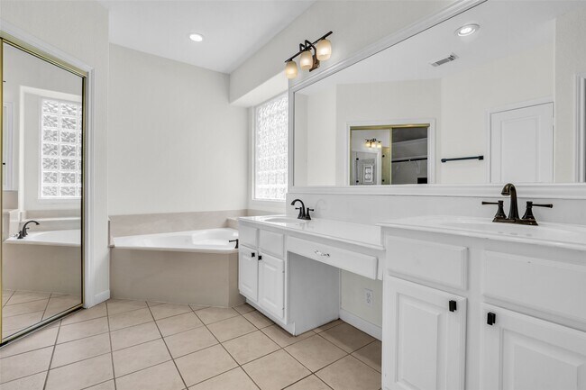 Building Photo - 79 W Shale Creek Cir