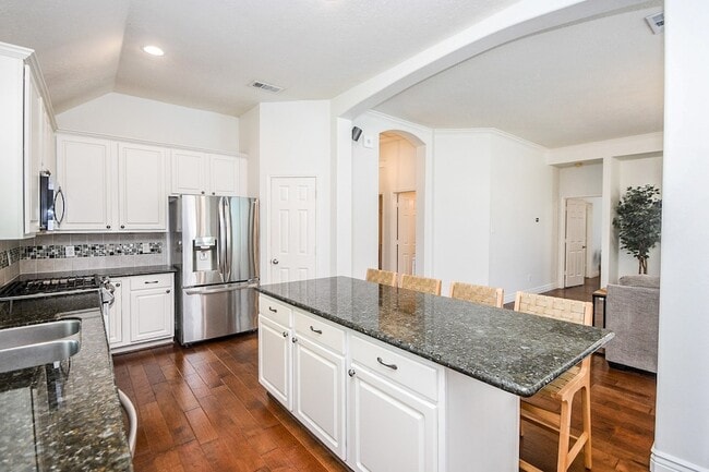 Building Photo - 7219 Colony Bend Ln