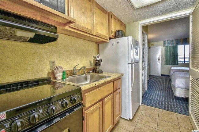 Building Photo - 2311 S Ocean Blvd