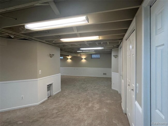 Building Photo - 1577 E Melton Rd