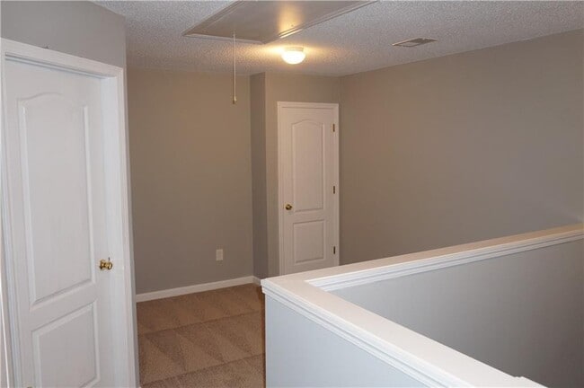 Building Photo - 599 Fox Creek Crossing