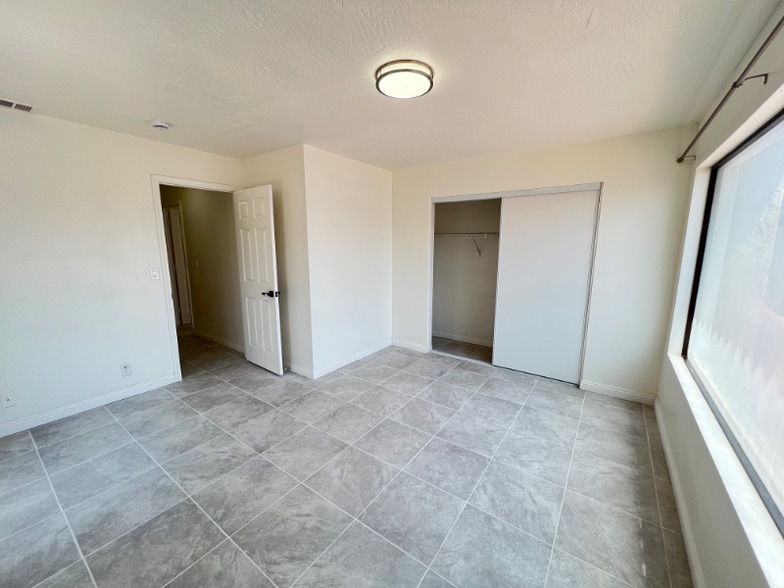 Building Photo - 13850 Dahlgren Dr