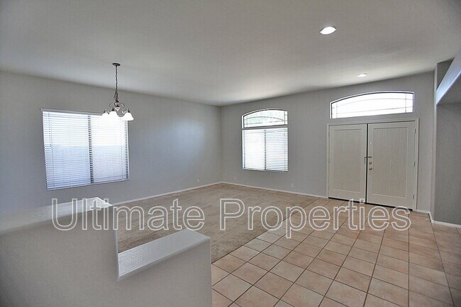 Building Photo - 8010 W Yukon Dr