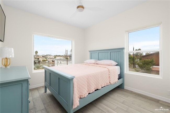 Building Photo - 15 Bass Ave