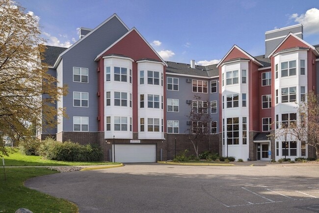 Building Photo - 720 3rd Ave NE
