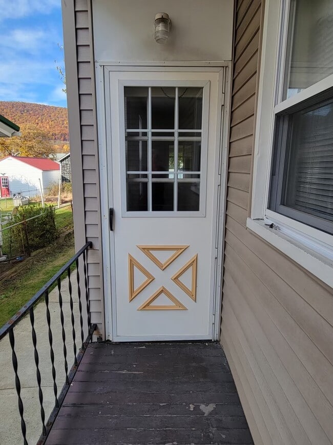 Building Photo - 431 Market St