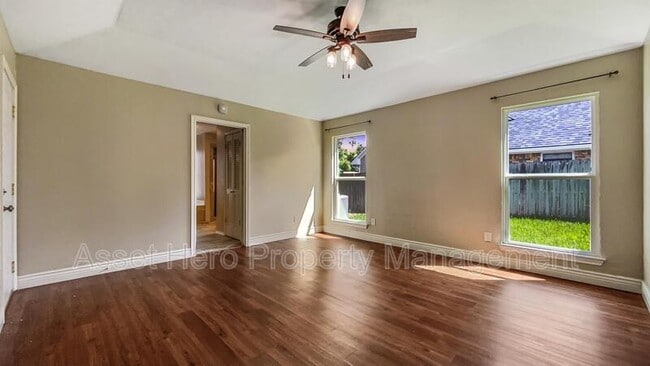Building Photo - 1801 Rosebud Ct
