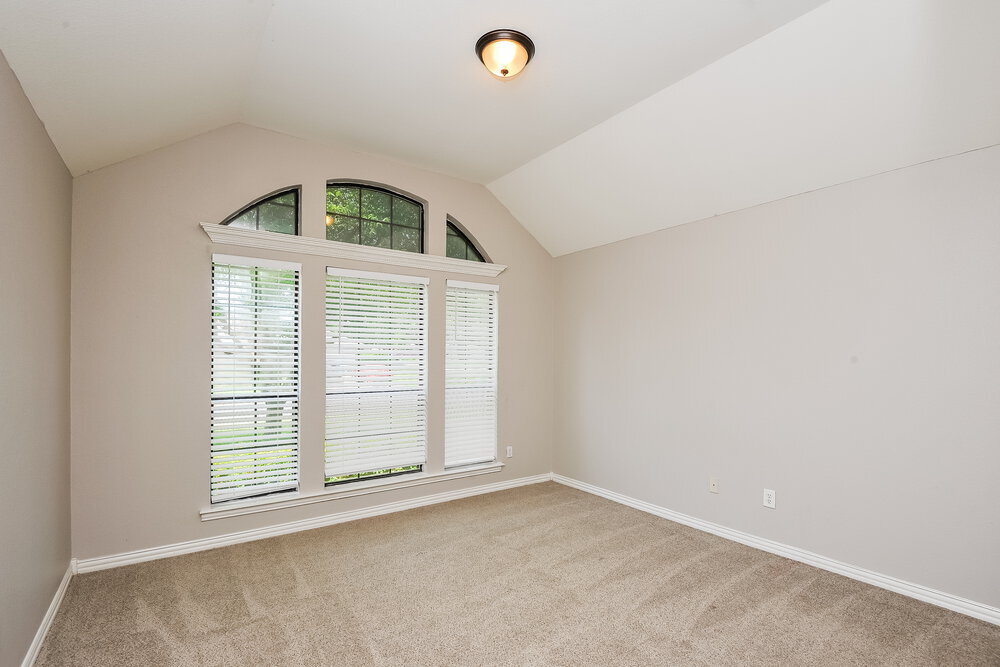 Building Photo - 752 Bryan Dr
