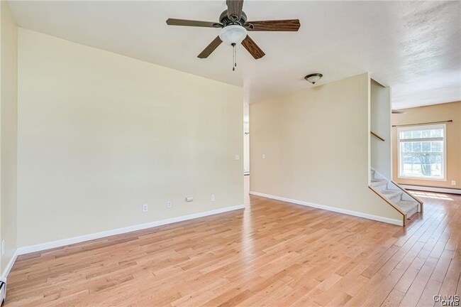 Building Photo - 26558 Andrew Dr