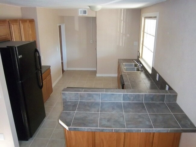 Building Photo - $0 DEPOSIT OPTION! CHARMING EDGEWATER 3 BED/2BATH HOME 3 BLOCKS FROM SLOAN'S LAKE