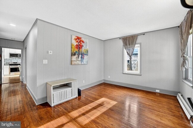 Building Photo - 18 Myrtle Ave