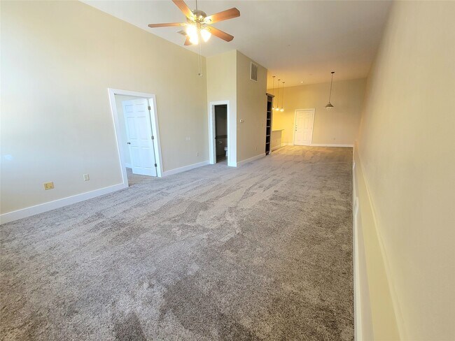 Building Photo - 2315 Harborside Dr