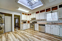 Building Photo - 188 Rosalie Dr