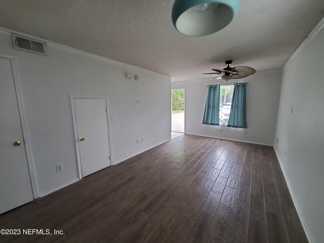 Building Photo - 2200 Marsh Point Rd