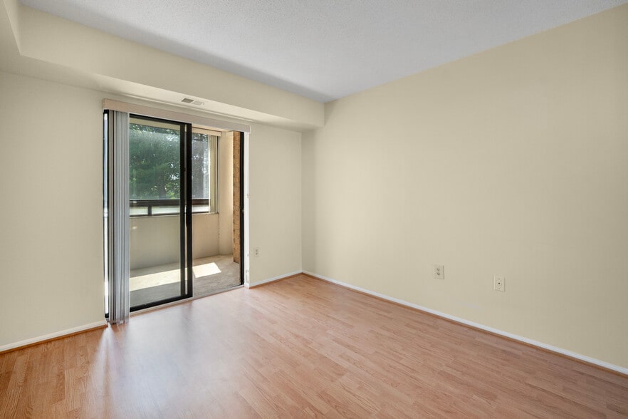 Offers a Bright Multifunctional Space - 15115 Interlachen Dr