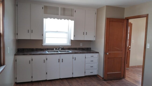 Building Photo - 907 N Grant St