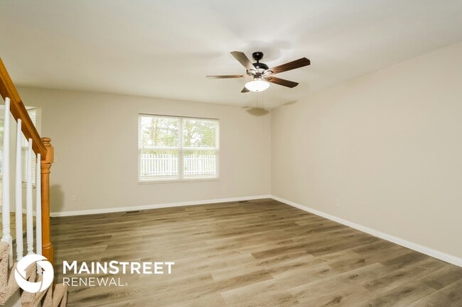 Building Photo - 1017 Providence Pointe Dr