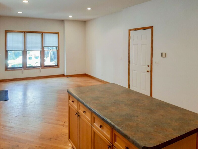 Building Photo - 2714 N Wayne Ave