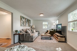 Building Photo - 1532 Hanes Rd