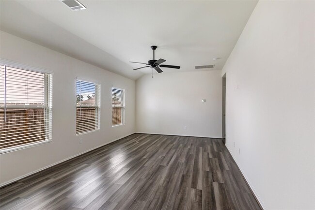 Building Photo - 5858 Rosehill Forest Ln