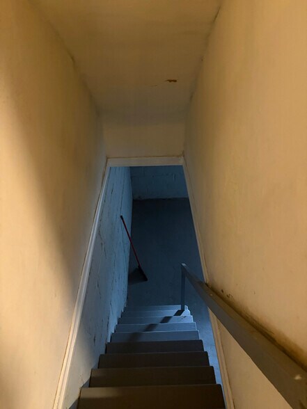 Building Photo - 2648 W Lafayette Ave