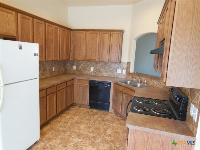 Building Photo - 455 Roadrunner Ave