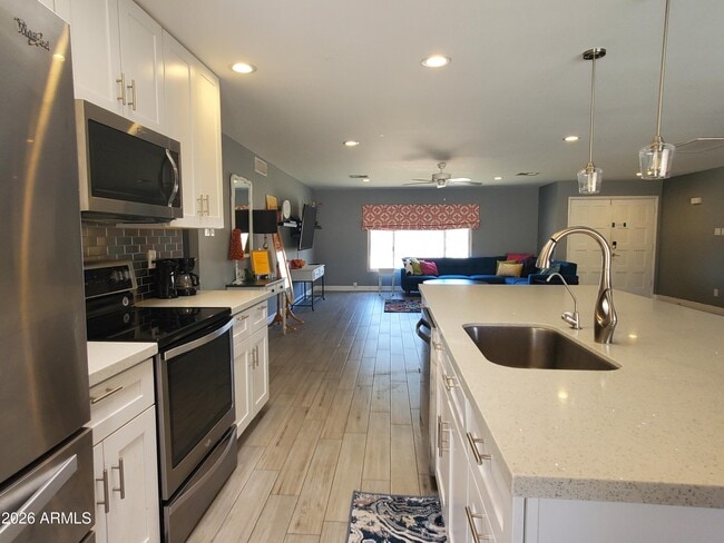 Building Photo - 4404 S Rita Ln