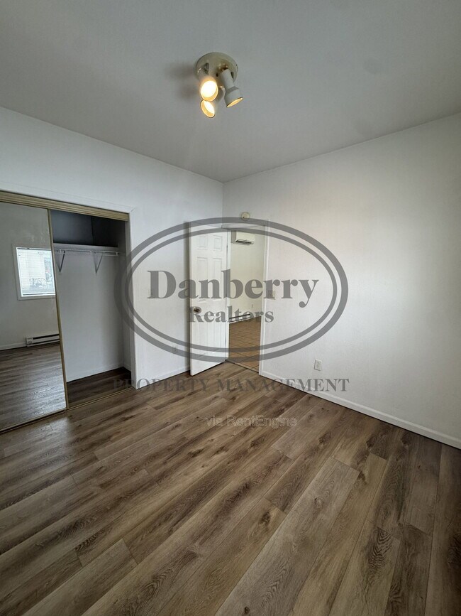 Building Photo - 600 South St