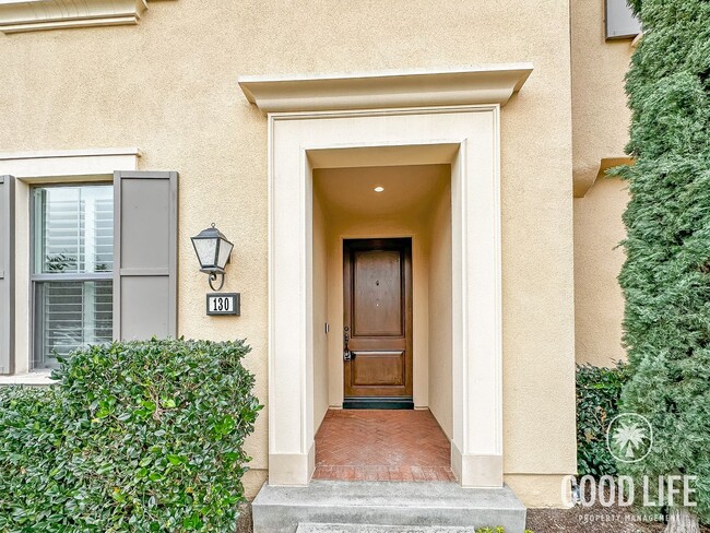 Building Photo - Stunning 3Bd/3.5Ba Home in Irvine w/Large Patio, Modern Design and 2 Master Suites!