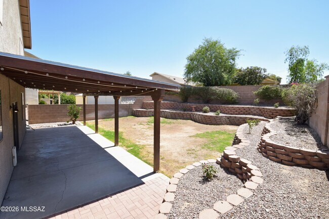 Building Photo - 10226 E Desert Eden Pl