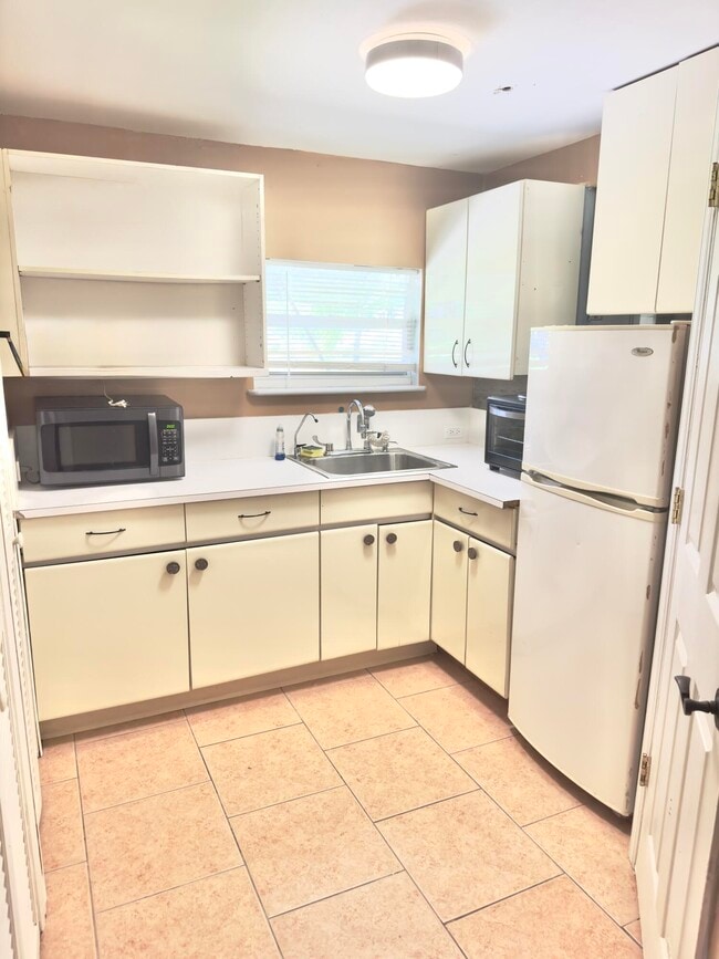 Building Photo - 5312 Bowling Green Dr